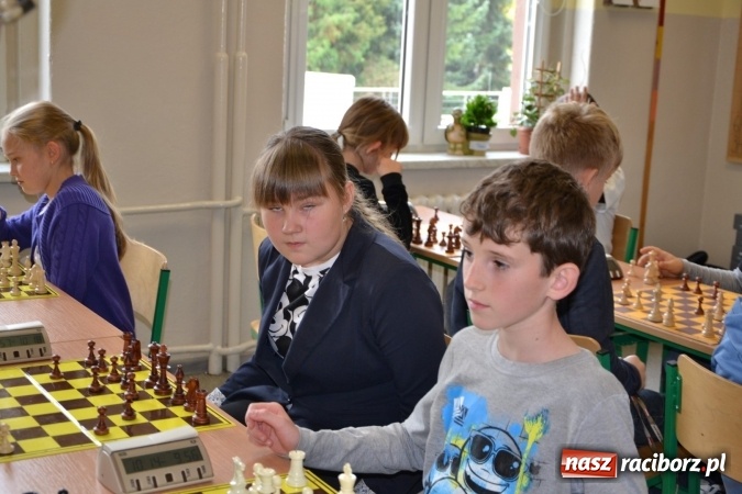 Zdjęcie w galerii na portalu naszraciborz.pl: SP4 górą na zawodach szachowych w Tworkowie  wiadomości z regionu