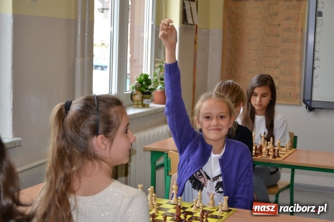 Zdjęcie w galerii na portalu naszraciborz.pl: SP4 górą na zawodach szachowych w Tworkowie  wiadomości z regionu
