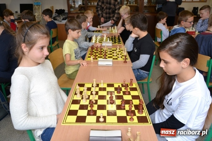 Zdjęcie w galerii na portalu naszraciborz.pl: SP4 górą na zawodach szachowych w Tworkowie  wiadomości z regionu