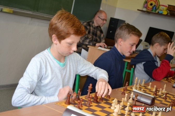 Zdjęcie w galerii na portalu naszraciborz.pl: SP4 górą na zawodach szachowych w Tworkowie  wiadomości z regionu