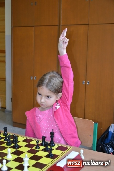 Zdjęcie w galerii na portalu naszraciborz.pl: SP4 górą na zawodach szachowych w Tworkowie  wiadomości z regionu