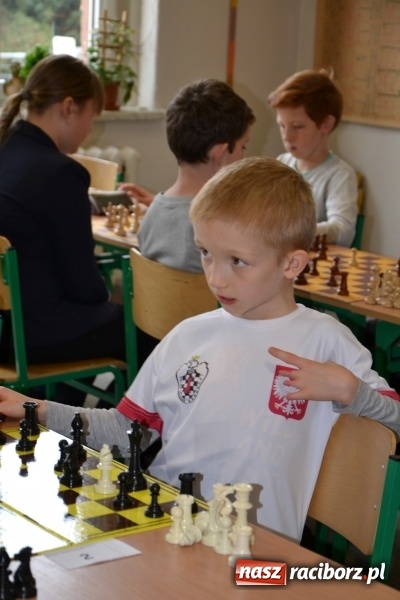 Zdjęcie w galerii na portalu naszraciborz.pl: SP4 górą na zawodach szachowych w Tworkowie  wiadomości z regionu