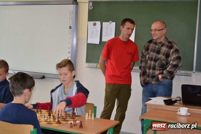 Zdjęcie w galerii na portalu naszraciborz.pl: SP4 górą na zawodach szachowych w Tworkowie  wiadomości z regionu