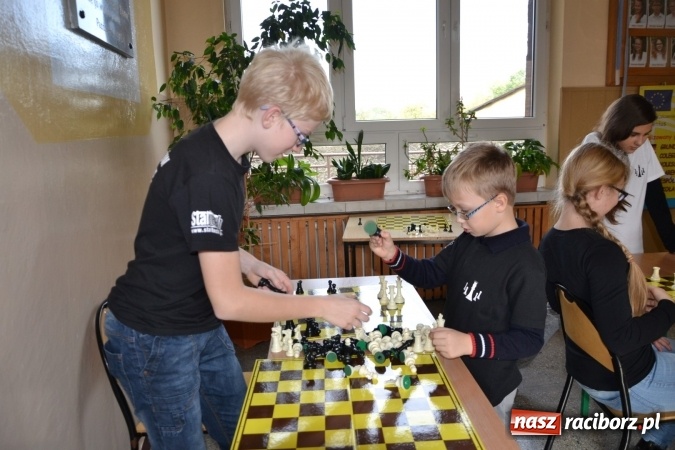 Zdjęcie w galerii na portalu naszraciborz.pl: SP4 górą na zawodach szachowych w Tworkowie  wiadomości z regionu
