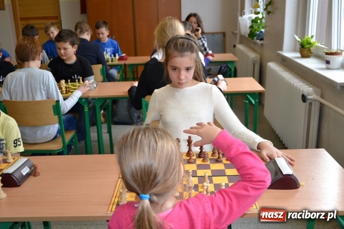 Zdjęcie w galerii na portalu naszraciborz.pl: SP4 górą na zawodach szachowych w Tworkowie  wiadomości z regionu