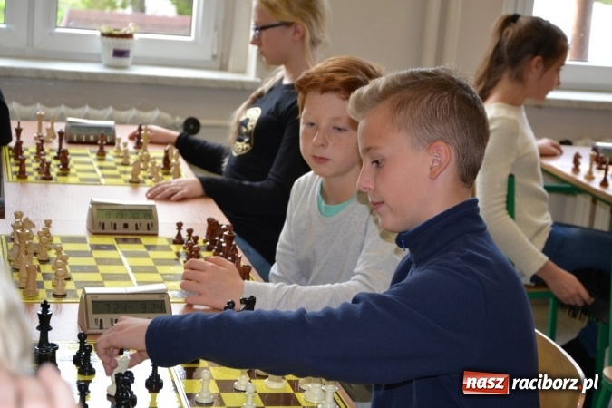Zdjęcie w galerii na portalu naszraciborz.pl: SP4 górą na zawodach szachowych w Tworkowie  wiadomości z regionu