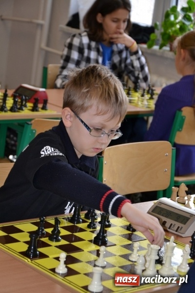 Zdjęcie w galerii na portalu naszraciborz.pl: SP4 górą na zawodach szachowych w Tworkowie  wiadomości z regionu