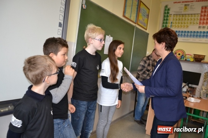 Zdjęcie w galerii na portalu naszraciborz.pl: SP4 górą na zawodach szachowych w Tworkowie  wiadomości z regionu