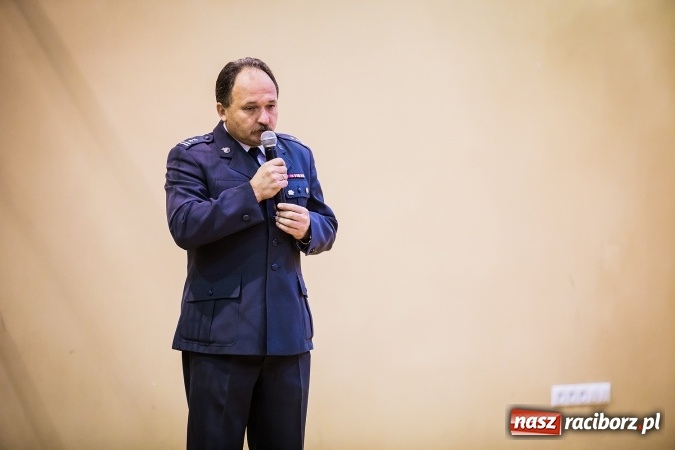 Zdjęcie w galerii na portalu naszraciborz.pl: Ślubowanie klas mundurowych w ZSOMS wiadomości z regionu