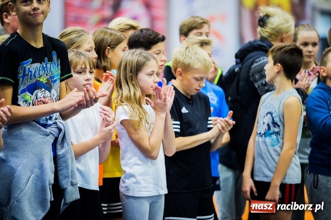 Zdjęcie w galerii na portalu naszraciborz.pl: Halowe Mistrzostwa Raciborza i Powiatu Raciborskiego w Lekkiej Atletyce wiadomości z regionu