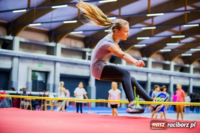 Zdjęcie w galerii na portalu naszraciborz.pl: Halowe Mistrzostwa Raciborza i Powiatu Raciborskiego w Lekkiej Atletyce wiadomości z regionu