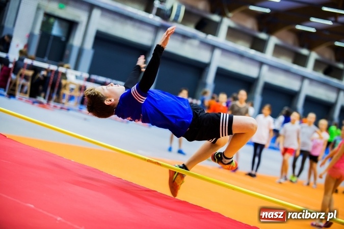 Zdjęcie w galerii na portalu naszraciborz.pl: Halowe Mistrzostwa Raciborza i Powiatu Raciborskiego w Lekkiej Atletyce wiadomości z regionu