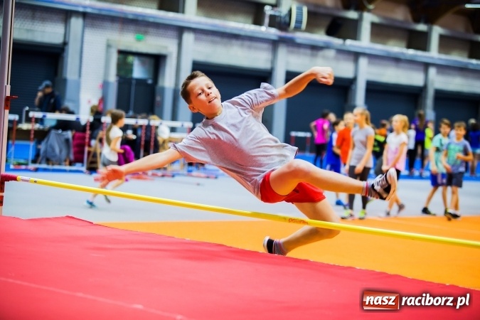 Zdjęcie w galerii na portalu naszraciborz.pl: Halowe Mistrzostwa Raciborza i Powiatu Raciborskiego w Lekkiej Atletyce wiadomości z regionu
