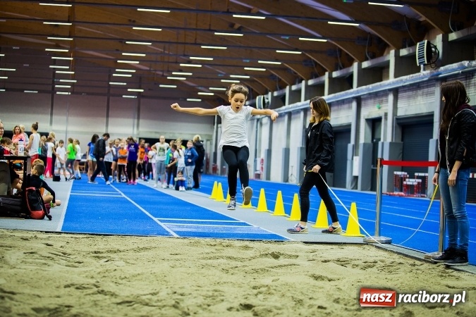 Zdjęcie w galerii na portalu naszraciborz.pl: Halowe Mistrzostwa Raciborza i Powiatu Raciborskiego w Lekkiej Atletyce wiadomości z regionu
