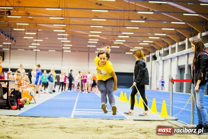 Zdjęcie w galerii na portalu naszraciborz.pl: Halowe Mistrzostwa Raciborza i Powiatu Raciborskiego w Lekkiej Atletyce wiadomości z regionu