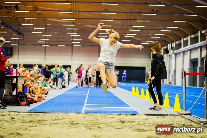 Zdjęcie w galerii na portalu naszraciborz.pl: Halowe Mistrzostwa Raciborza i Powiatu Raciborskiego w Lekkiej Atletyce wiadomości z regionu
