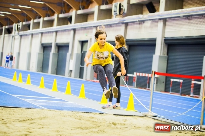 Zdjęcie w galerii na portalu naszraciborz.pl: Halowe Mistrzostwa Raciborza i Powiatu Raciborskiego w Lekkiej Atletyce wiadomości z regionu