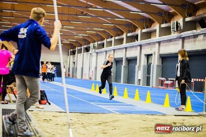 Zdjęcie w galerii na portalu naszraciborz.pl: Halowe Mistrzostwa Raciborza i Powiatu Raciborskiego w Lekkiej Atletyce wiadomości z regionu
