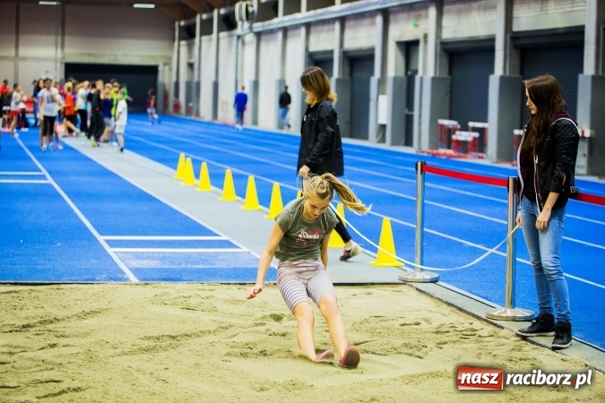 Zdjęcie w galerii na portalu naszraciborz.pl: Halowe Mistrzostwa Raciborza i Powiatu Raciborskiego w Lekkiej Atletyce wiadomości z regionu