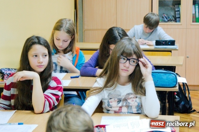 Zdjęcie w galerii na portalu naszraciborz.pl: Dzieci z SP 13 napisały petycję do premier Beaty Szydło wiadomości z regionu
