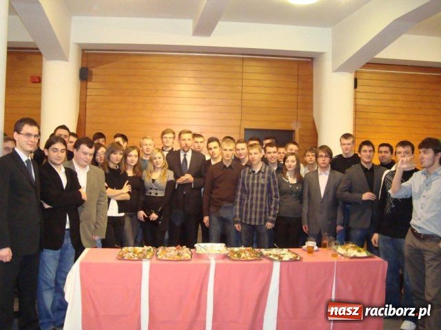 Zdjęcie w galerii na portalu naszraciborz.pl: Młodzież w Brukseli wiadomości z regionu