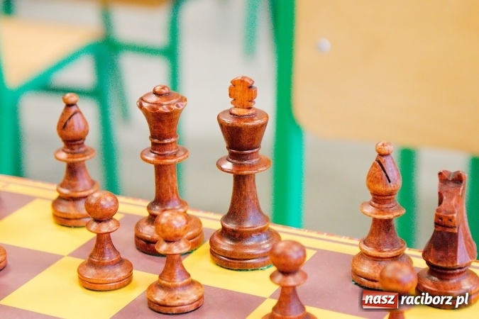 Zdjęcie w galerii na portalu naszraciborz.pl: Finał rejonowy w szachach drużynowych w Tworkowie. Raciborskie G1 zwycięskie wiadomości z regionu
