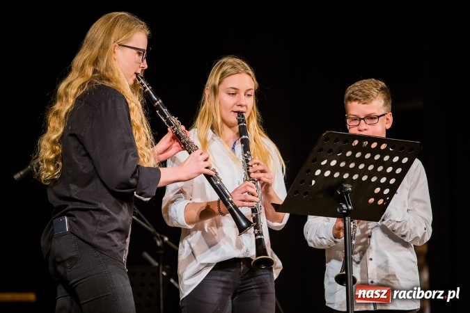 Zdjęcie w galerii na portalu naszraciborz.pl: Wieczór Polski w Domu Kultury Strzecha wiadomości z regionu