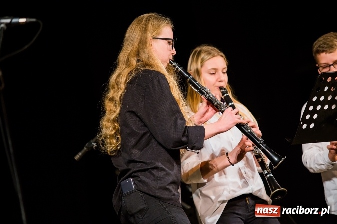 Zdjęcie w galerii na portalu naszraciborz.pl: Wieczór Polski w Domu Kultury Strzecha wiadomości z regionu