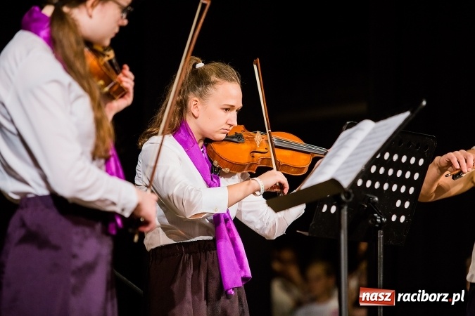 Zdjęcie w galerii na portalu naszraciborz.pl: Wieczór Polski w Domu Kultury Strzecha wiadomości z regionu