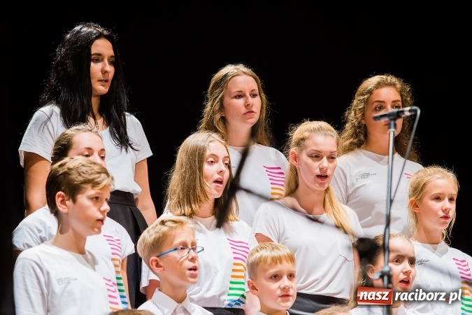 Zdjęcie w galerii na portalu naszraciborz.pl: Wieczór Polski w Domu Kultury Strzecha wiadomości z regionu