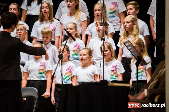 Zdjęcie w galerii na portalu naszraciborz.pl: Wieczór Polski w Domu Kultury Strzecha wiadomości z regionu