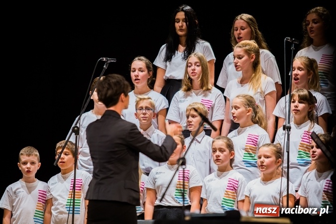 Zdjęcie w galerii na portalu naszraciborz.pl: Wieczór Polski w Domu Kultury Strzecha wiadomości z regionu
