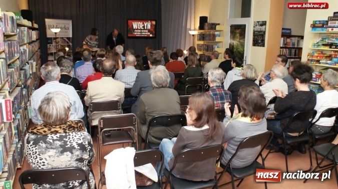 Zdjęcie w galerii na portalu naszraciborz.pl: To ludzie, a nie narody, robią ludobójstwo – Wołyń oczami Szabłowskiego w bibliotece  wiadomości z regionu