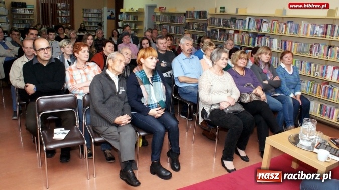 Zdjęcie w galerii na portalu naszraciborz.pl: To ludzie, a nie narody, robią ludobójstwo – Wołyń oczami Szabłowskiego w bibliotece  wiadomości z regionu