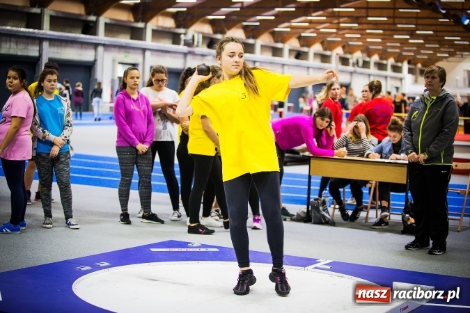 Zdjęcie w galerii na portalu naszraciborz.pl: Drugi dzień Halowych Mistrzostw Raciborza w Lekkiej Atletyce wiadomości z regionu