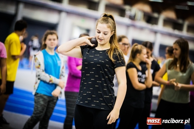 Zdjęcie w galerii na portalu naszraciborz.pl: Drugi dzień Halowych Mistrzostw Raciborza w Lekkiej Atletyce wiadomości z regionu