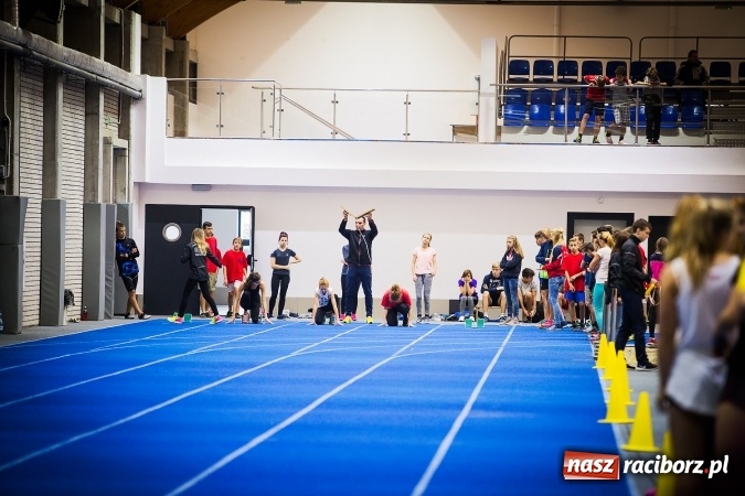 Zdjęcie w galerii na portalu naszraciborz.pl: Drugi dzień Halowych Mistrzostw Raciborza w Lekkiej Atletyce wiadomości z regionu