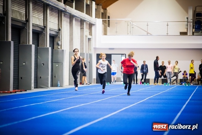 Zdjęcie w galerii na portalu naszraciborz.pl: Drugi dzień Halowych Mistrzostw Raciborza w Lekkiej Atletyce wiadomości z regionu