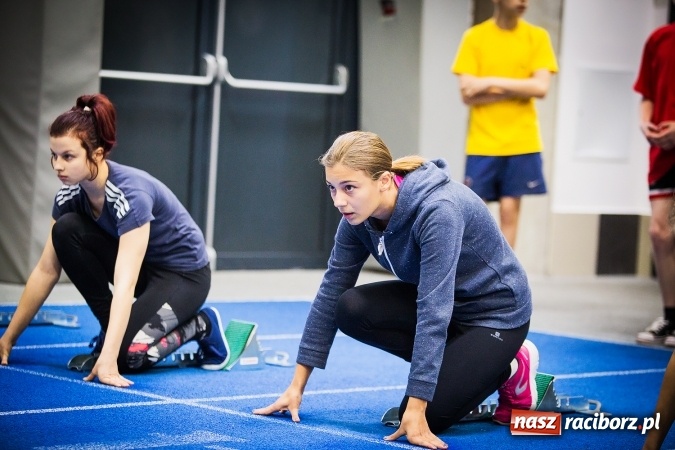 Zdjęcie w galerii na portalu naszraciborz.pl: Drugi dzień Halowych Mistrzostw Raciborza w Lekkiej Atletyce wiadomości z regionu