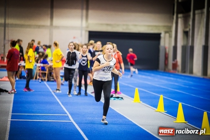 Zdjęcie w galerii na portalu naszraciborz.pl: Drugi dzień Halowych Mistrzostw Raciborza w Lekkiej Atletyce wiadomości z regionu