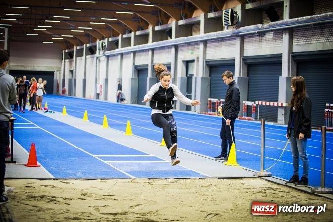 Zdjęcie w galerii na portalu naszraciborz.pl: Drugi dzień Halowych Mistrzostw Raciborza w Lekkiej Atletyce wiadomości z regionu