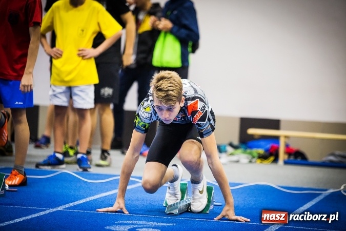 Zdjęcie w galerii na portalu naszraciborz.pl: Drugi dzień Halowych Mistrzostw Raciborza w Lekkiej Atletyce wiadomości z regionu
