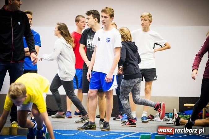 Zdjęcie w galerii na portalu naszraciborz.pl: Drugi dzień Halowych Mistrzostw Raciborza w Lekkiej Atletyce wiadomości z regionu