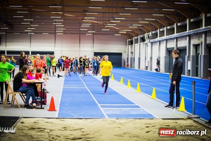 Zdjęcie w galerii na portalu naszraciborz.pl: Drugi dzień Halowych Mistrzostw Raciborza w Lekkiej Atletyce wiadomości z regionu
