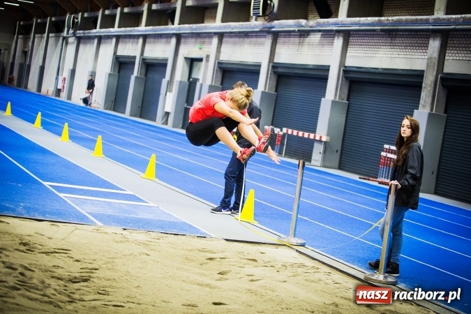 Zdjęcie w galerii na portalu naszraciborz.pl: Drugi dzień Halowych Mistrzostw Raciborza w Lekkiej Atletyce wiadomości z regionu