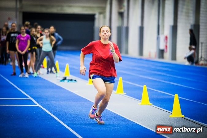 Zdjęcie w galerii na portalu naszraciborz.pl: Drugi dzień Halowych Mistrzostw Raciborza w Lekkiej Atletyce wiadomości z regionu