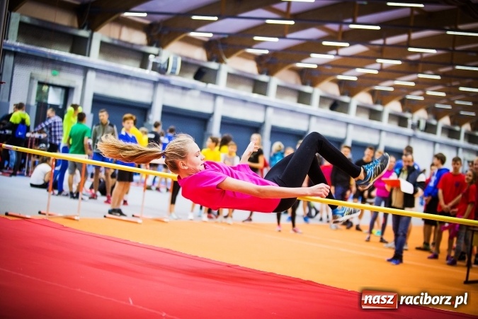 Zdjęcie w galerii na portalu naszraciborz.pl: Drugi dzień Halowych Mistrzostw Raciborza w Lekkiej Atletyce wiadomości z regionu