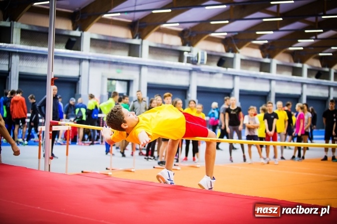 Zdjęcie w galerii na portalu naszraciborz.pl: Drugi dzień Halowych Mistrzostw Raciborza w Lekkiej Atletyce wiadomości z regionu