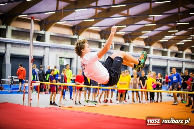 Zdjęcie w galerii na portalu naszraciborz.pl: Drugi dzień Halowych Mistrzostw Raciborza w Lekkiej Atletyce wiadomości z regionu