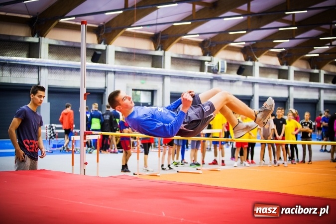 Zdjęcie w galerii na portalu naszraciborz.pl: Drugi dzień Halowych Mistrzostw Raciborza w Lekkiej Atletyce wiadomości z regionu